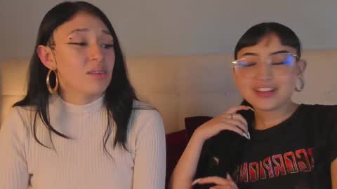 Snapshot of zowi_hottiee chatting on March 1, 2:04 am cintya kors online show from March 1, 2:04 am