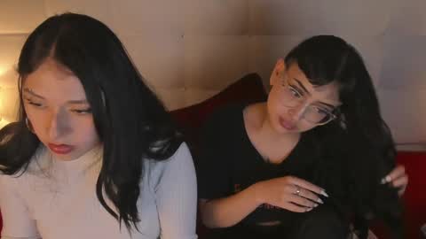 Snapshot of zowi_hottiee chatting on March 1, 5:09 am cintya kors online show from March 1, 5:09 am
