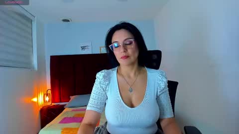 Snapshot of zuzana21 chatting on March 12, 12:47 pm Zuzana21 online show from March 12, 12:47 pm