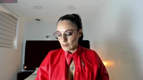 Snapshot of zuzana21 chatting on March 5, 12:44 pm Zuzana21 online show from March 5, 12:44 pm